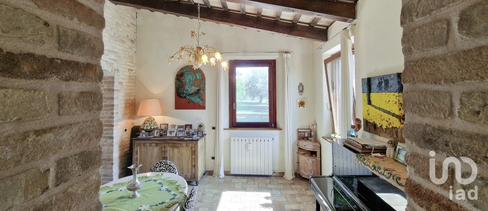 Rifugio 5 locali di 145 m² in Sant'Elpidio a Mare (63811)