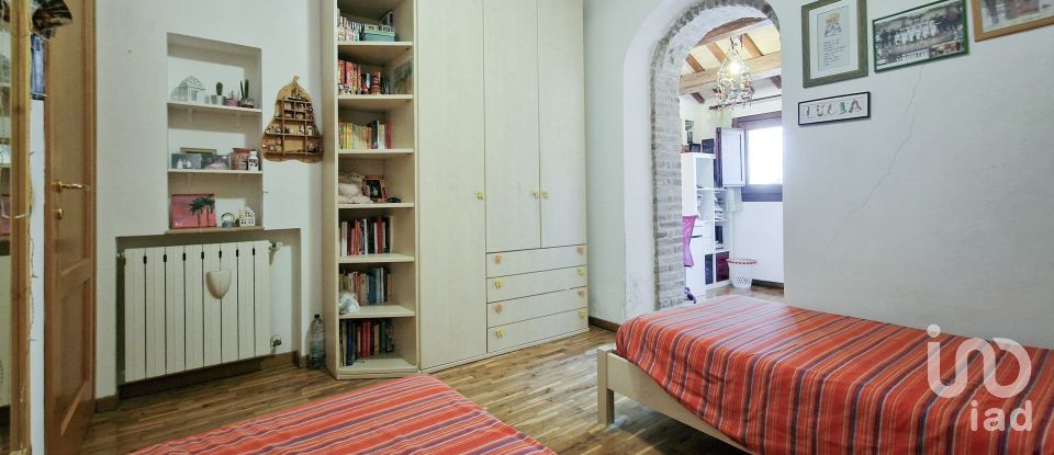 Rifugio 5 locali di 145 m² in Sant'Elpidio a Mare (63811)