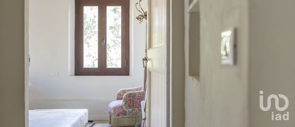 Casa indipendente 18 locali di 390 m² in Osimo (60027)