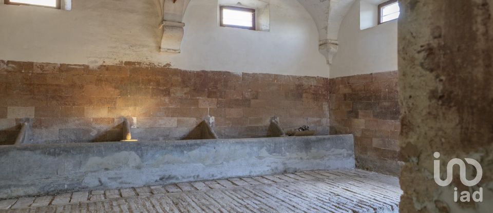 Casa indipendente 18 locali di 390 m² in Osimo (60027)