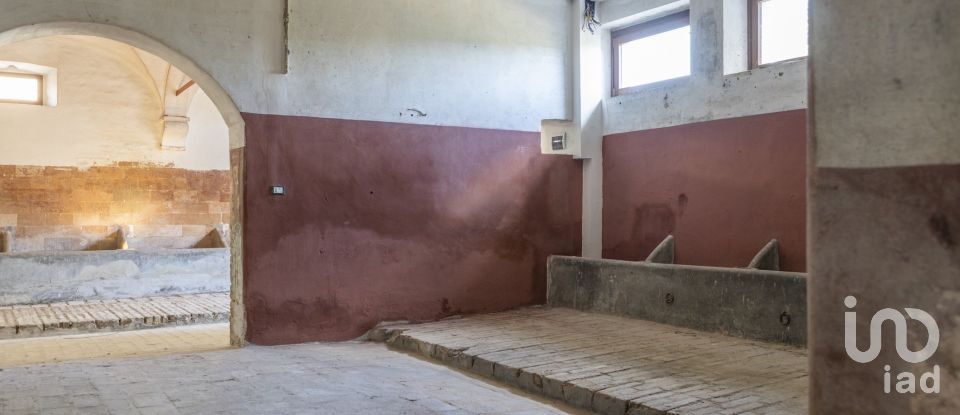 Casa indipendente 18 locali di 390 m² in Osimo (60027)