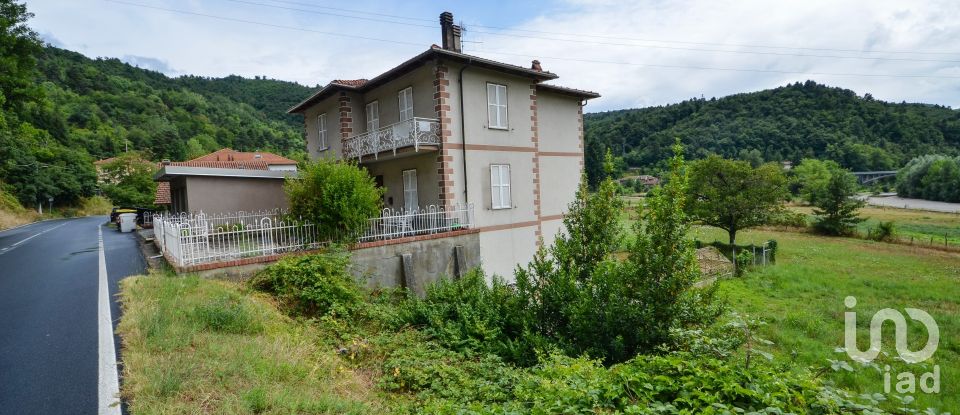 House 8 rooms of 202 m² in Millesimo (17017)