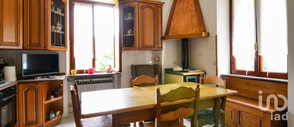 House 8 rooms of 202 m² in Millesimo (17017)