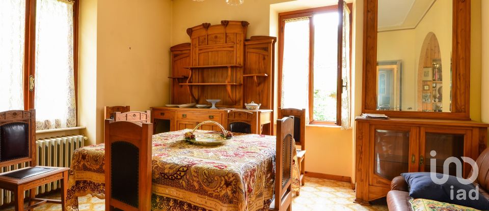 House 8 rooms of 202 m² in Millesimo (17017)