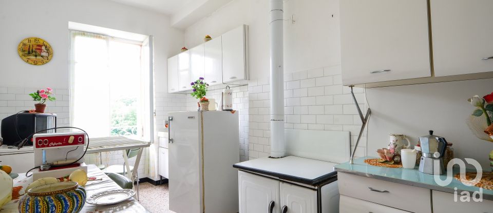 House 8 rooms of 202 m² in Millesimo (17017)