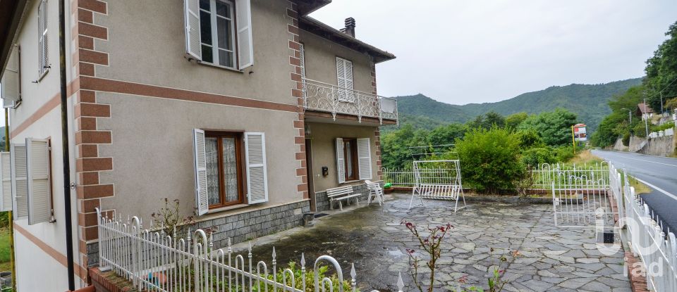 House 8 rooms of 202 m² in Millesimo (17017)