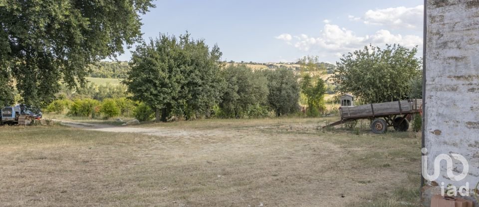 Casa indipendente 18 locali di 390 m² in Osimo (60027)