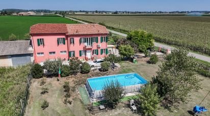 Casa indipendente / Villa 6 locali di 3.149 m² in Berra (44033)