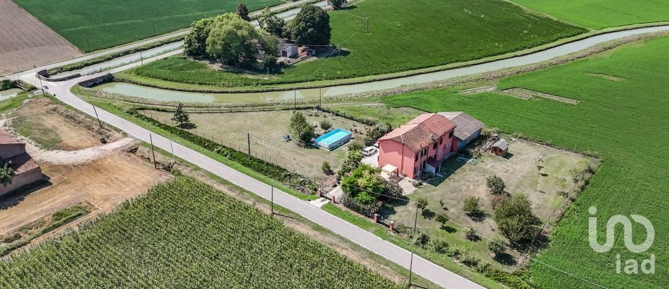 Casa indipendente / Villa 6 locali di 3.149 m² in Berra (44033)