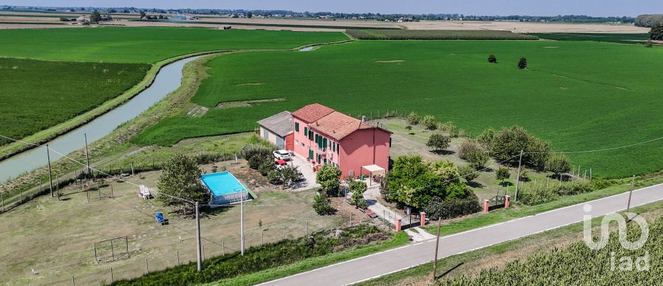 Casa indipendente / Villa 6 locali di 3.149 m² in Berra (44033)