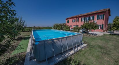 Casa indipendente / Villa 6 locali di 3.149 m² in Berra (44033)