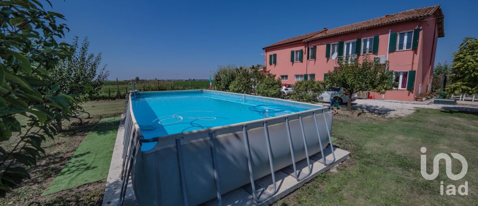 Casa indipendente / Villa 6 locali di 3.149 m² in Berra (44033)