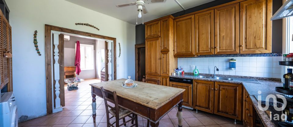Casa indipendente / Villa 6 locali di 3.149 m² in Berra (44033)