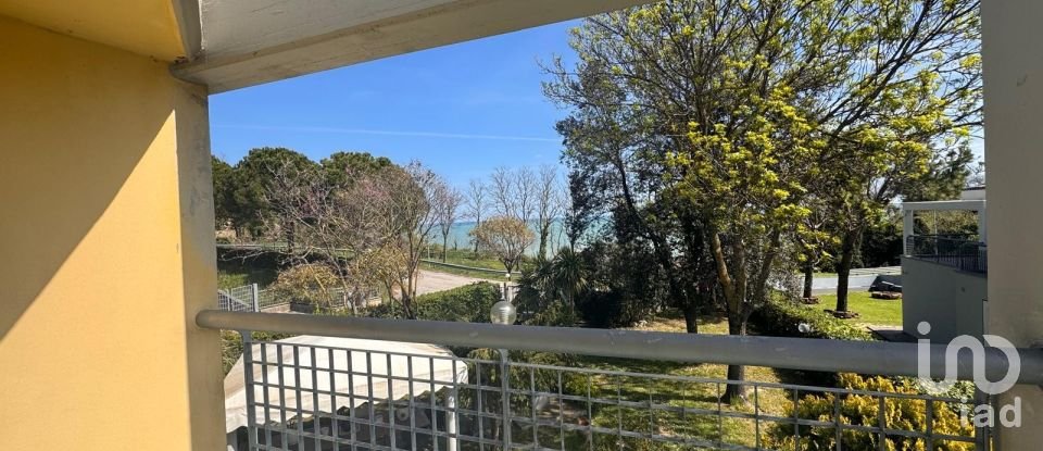 Casale 8 locali di 302 m² in Pesaro (61122)