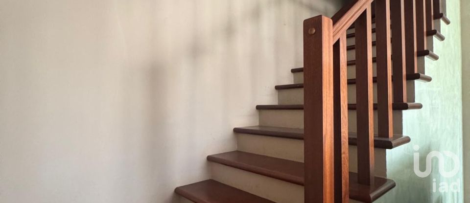 Casale 8 locali di 302 m² in Pesaro (61122)