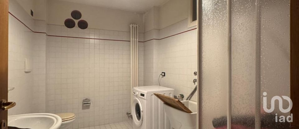 Casale 8 locali di 302 m² in Pesaro (61122)