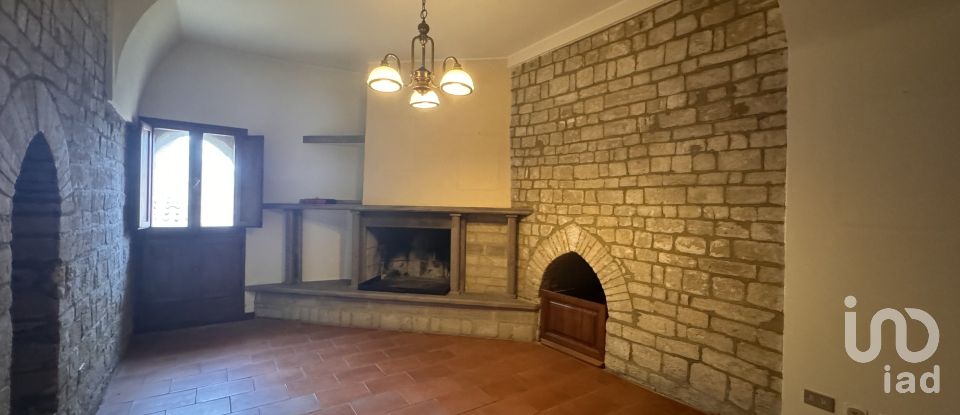 Apartment 14 rooms of 350 m² in Fano (61032)