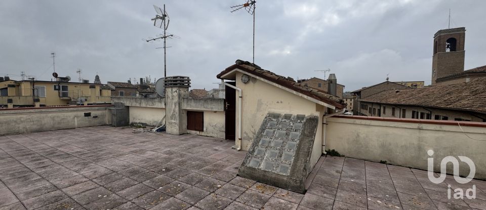 Apartment 14 rooms of 350 m² in Fano (61032)