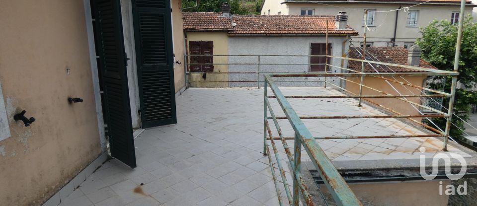 Casa di paese 5 locali di 100 m² in Carro (19012)