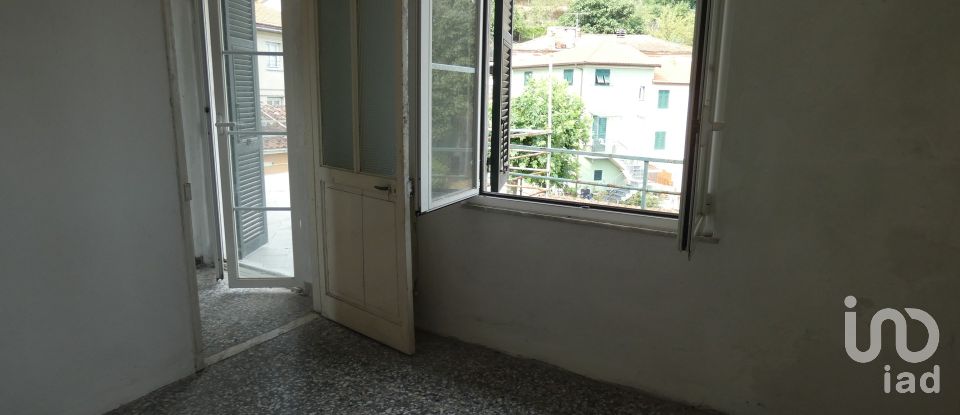 Casa di paese 5 locali di 100 m² in Carro (19012)