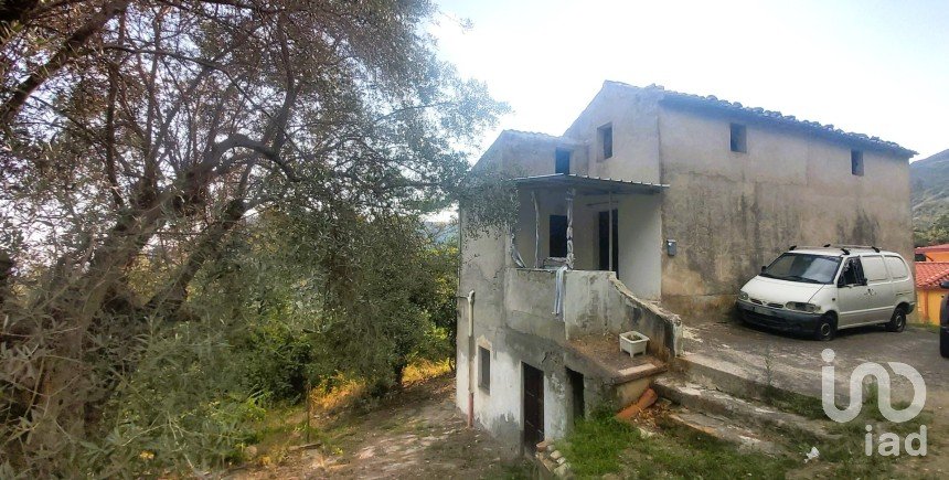 Casa di paese 6 locali di 110 m² in Amantea (87032)