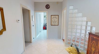 Casa indipendente / Villa 6 locali di 116 m² in Genova (16164)