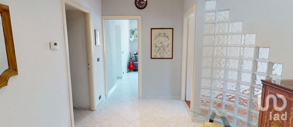 Casa indipendente / Villa 6 locali di 116 m² in Genova (16164)