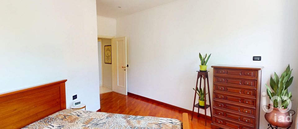 Casa indipendente / Villa 6 locali di 116 m² in Genova (16164)