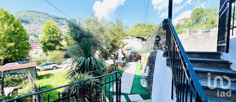 Casa indipendente / Villa 6 locali di 116 m² in Genova (16164)