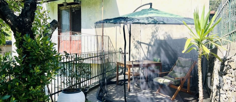 Casa indipendente / Villa 6 locali di 116 m² in Genova (16164)