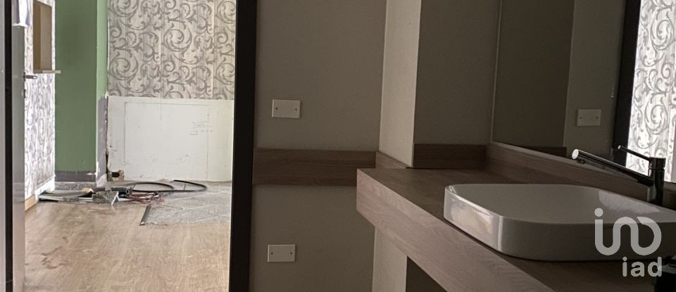 Shop / premises commercial of 204 m² in Pesaro (61121)