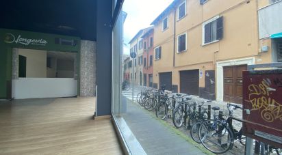 Negozio / locale commerciale di 204 m² in Pesaro (61121)