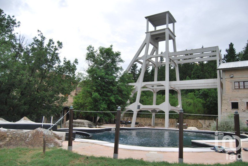 Hotel-restaurant of 2,500 m² in Urbino (61029)