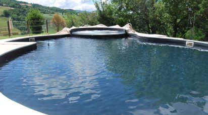 Hotel-ristorante di 2.500 m² in Urbino (61029)