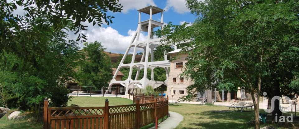 Hotel-restaurant of 2,500 m² in Urbino (61029)