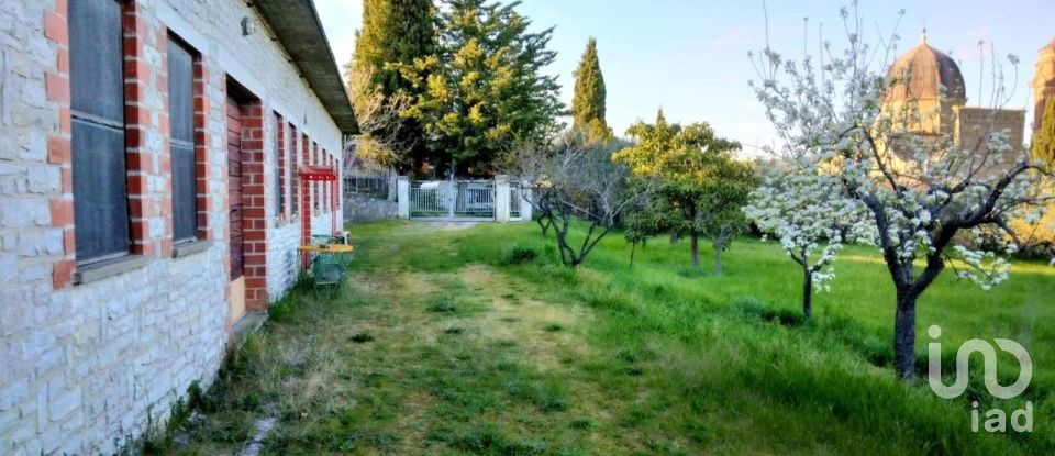 Varie superfici di 6.799 m² in Panicale (06064)