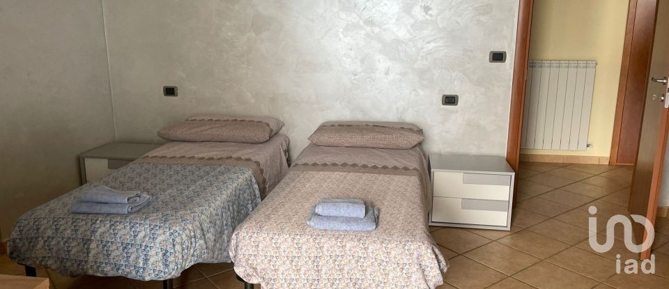 Casa indipendente / Villa 12 locali di 320 m² in Cellino Attanasio (64036)