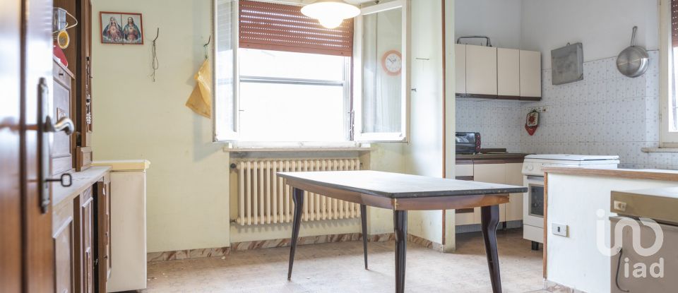 Townhouse 11 rooms of 125 m² in Filottrano (60024)