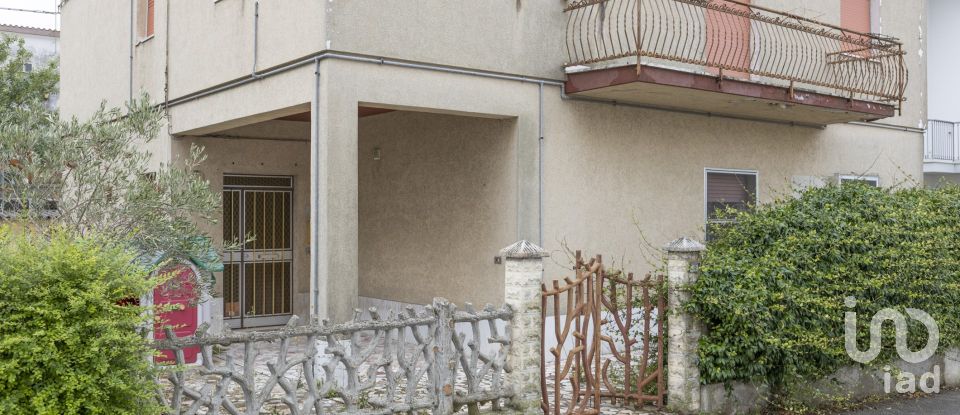 Townhouse 11 rooms of 125 m² in Filottrano (60024)