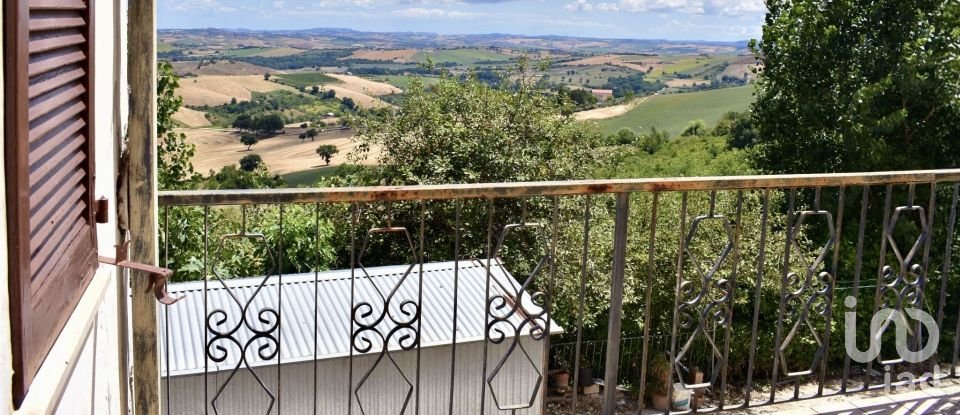 Casa indipendente / Villa 6 locali di 129 m² in Staffolo (60039)