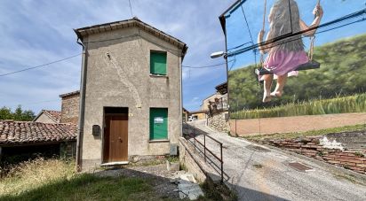 Casa indipendente / Villa 9 locali di 200 m² in Fabriano (60044)