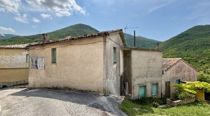 Casa indipendente / Villa 9 locali di 200 m² in Fabriano (60044)