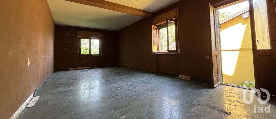 House 9 rooms of 200 m² in Fabriano (60044)