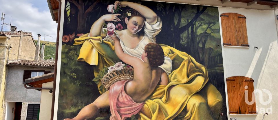 House 9 rooms of 200 m² in Fabriano (60044)