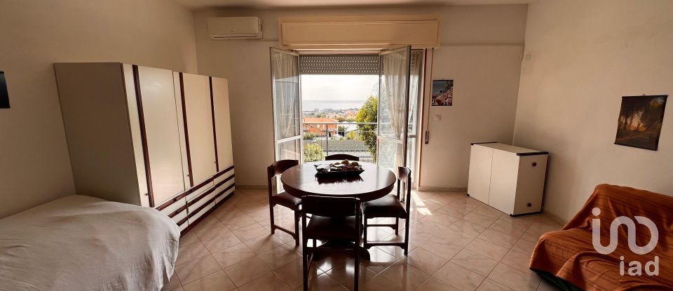 Monolocale di 50 m² a Ceriale (17023)