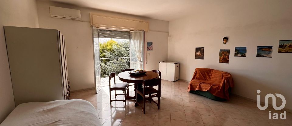 Monolocale di 50 m² a Ceriale (17023)
