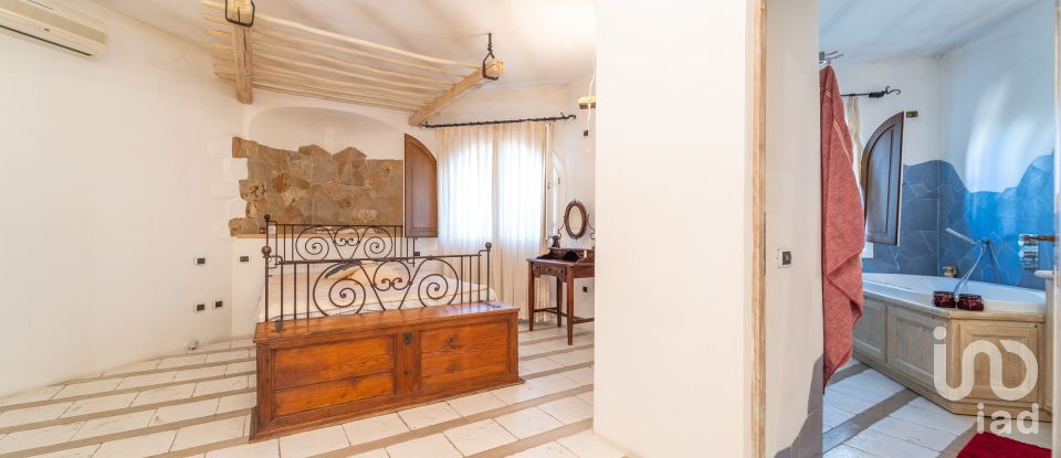 Farm 10 rooms of 350 m² in Olbia (07026)