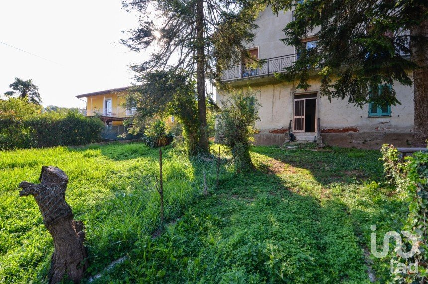 Appartamento 5 locali di 140 m² a Cairo Montenotte (17014)