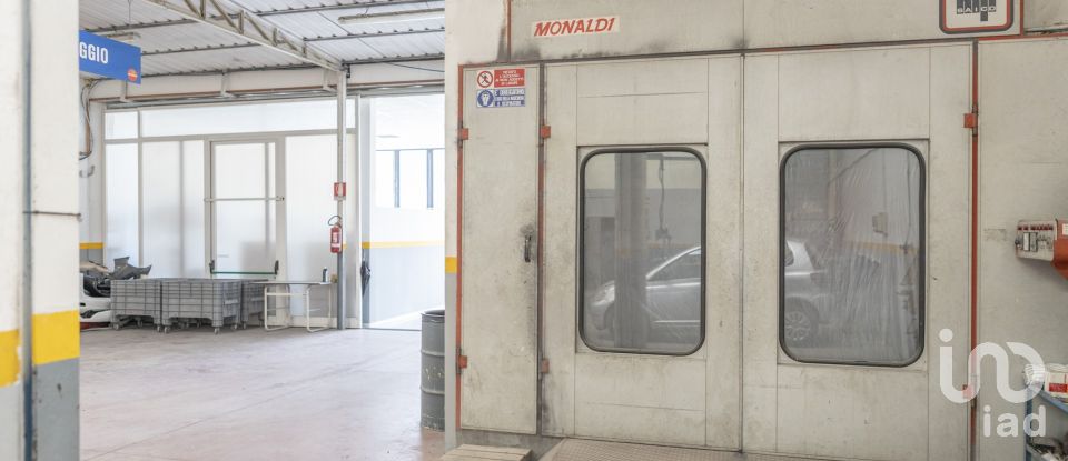 Warehouse of 500 m² in Loreto (60025)