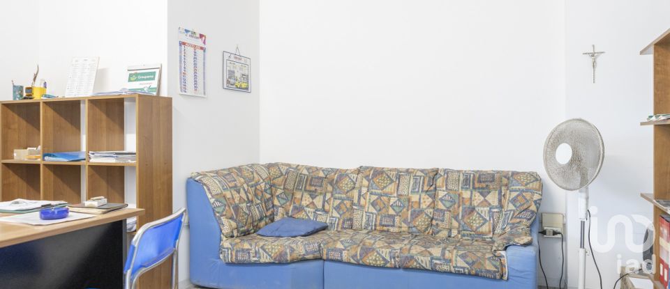 Warehouse of 500 m² in Loreto (60025)